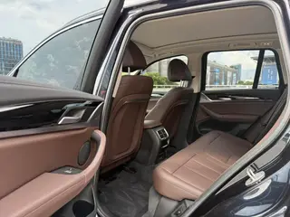 BMW X3 2022 xDrive25i M Sports suit interior photo 19 BMW X3 2022 xDrive25i M Sports suit interior photo 19