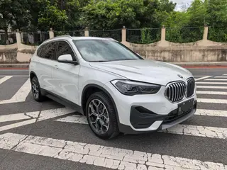 BMW X1 2022 sDrive25Li Líder exterior foto 3 BMW X1 2022 sDrive25Li Líder exterior foto 3
