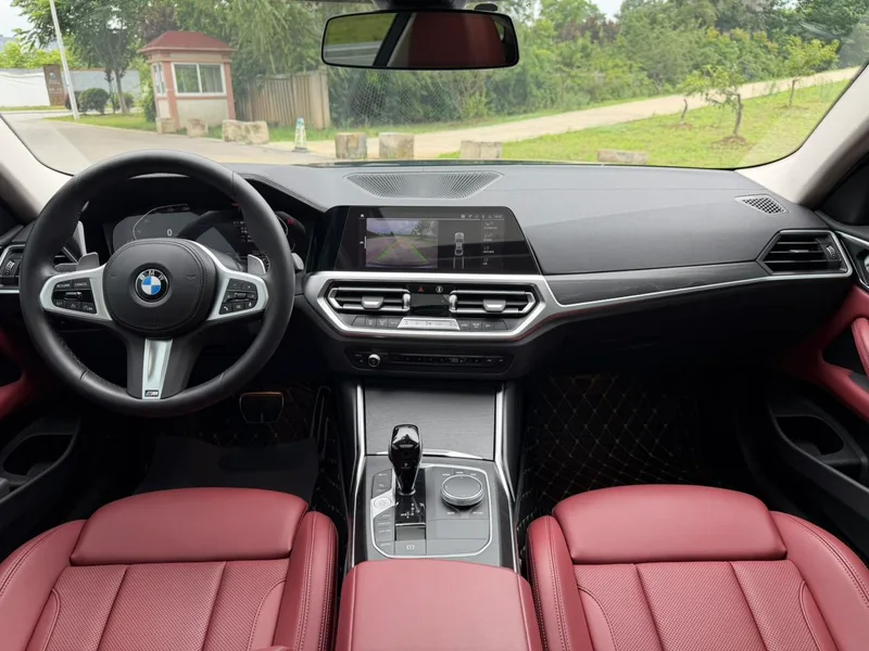 BMW 4 Series 2022 425i M Sports suit interior photo 11 BMW 4 Series 2022 425i M Sports suit interior photo 11