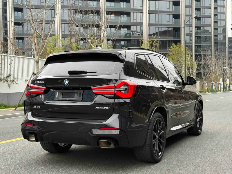 BMW X3 2022 Restyling xDrive30i Premium Class M Obsidian Night Suit interior photo 12 BMW X3 2022 Restyling xDrive30i Premium Class M Obsidian Night Suit interior photo 12