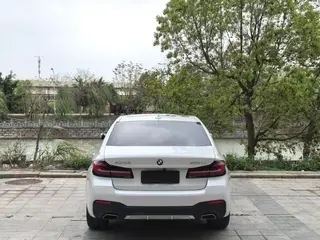 BMW 5 Series 2022 530Li Leading Type M Sports suit exterior photo 4 BMW 5 Series 2022 530Li Leading Type M Sports suit exterior photo 4