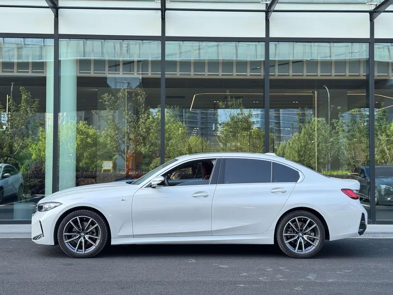 BMW 3 Series 2023 325Li M Sports suit exterior photo 4 BMW 3 Series 2023 325Li M Sports suit exterior photo 4