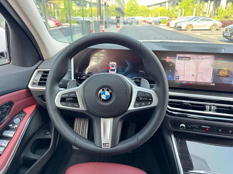 BMW 3 Series 2023 325Li M Sports suit interior photo 10 BMW 3 Series 2023 325Li M Sports suit interior photo 10