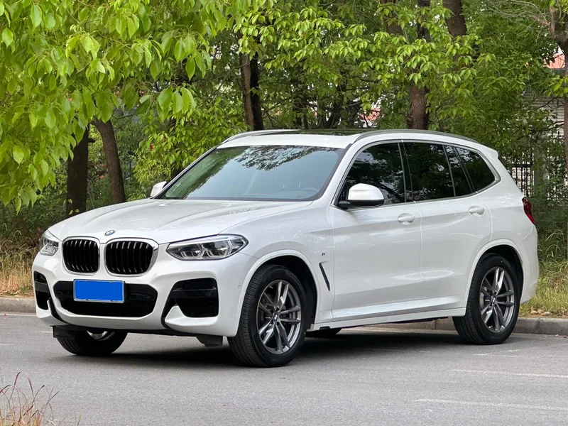 BMW X3 2021 Restyling xDrive28i M Sports suit exterior photo 1 BMW X3 2021 Restyling xDrive28i M Sports suit exterior photo 1