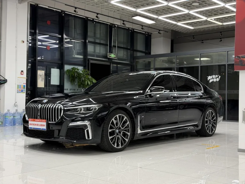 BMW 7 Series 2021 740Li Leading Type M Sports suit exterior photo 1 BMW 7 Series 2021 740Li Leading Type M Sports suit exterior photo 1