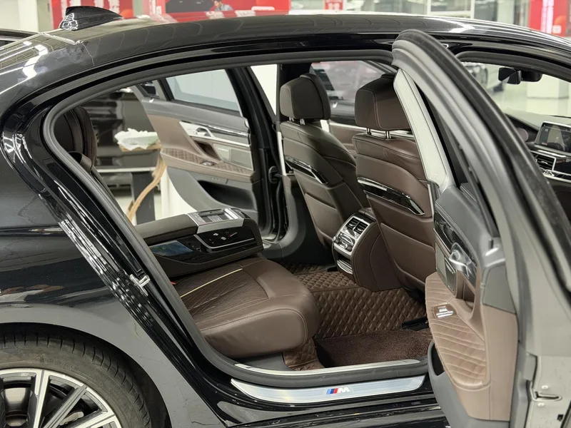 BMW 7 Series 2021 740Li Leading Type M Sports suit interior photo 12 BMW 7 Series 2021 740Li Leading Type M Sports suit interior photo 12