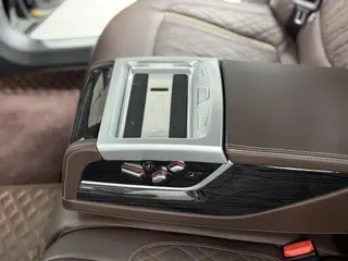 BMW 7 Series 2021 740Li Leading Type M Sports suit interior photo 14 BMW 7 Series 2021 740Li Leading Type M Sports suit interior photo 14