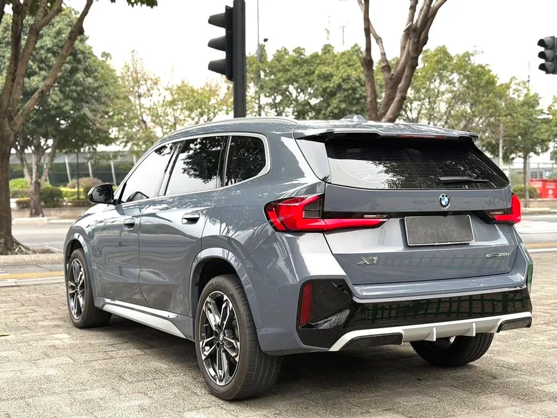 BMW X1 2023 sDrive25Li M Sports suit interior photo 10 BMW X1 2023 sDrive25Li M Sports suit interior photo 10