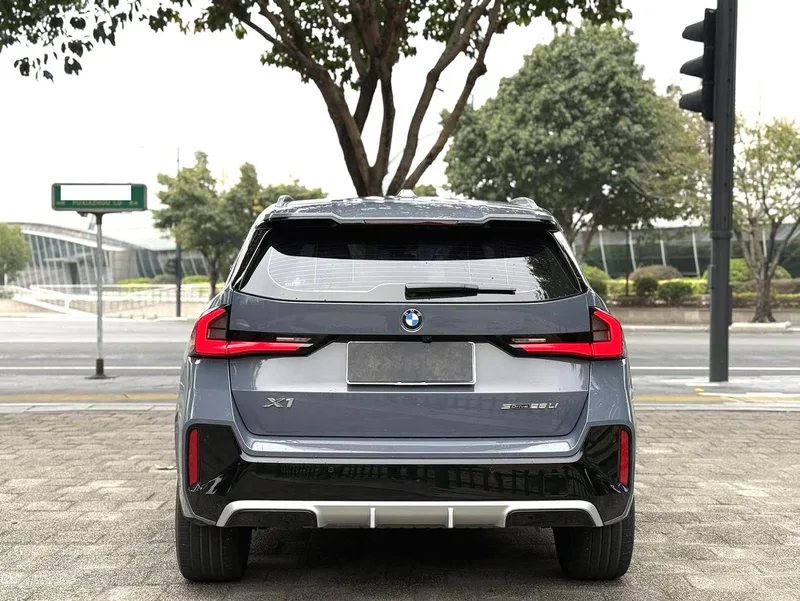 BMW X1 2023 sDrive25Li M Sports suit interior photo 11 BMW X1 2023 sDrive25Li M Sports suit interior photo 11