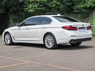 BMW 5 Series 2022 Second change 525Li Luxury Set exterior photo 3 BMW 5 Series 2022 Second change 525Li Luxury Set exterior photo 3