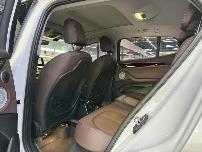 BMW X2 2022 sDrive25i M Off-road suit exterior photo 5 BMW X2 2022 sDrive25i M Off-road suit exterior photo 5