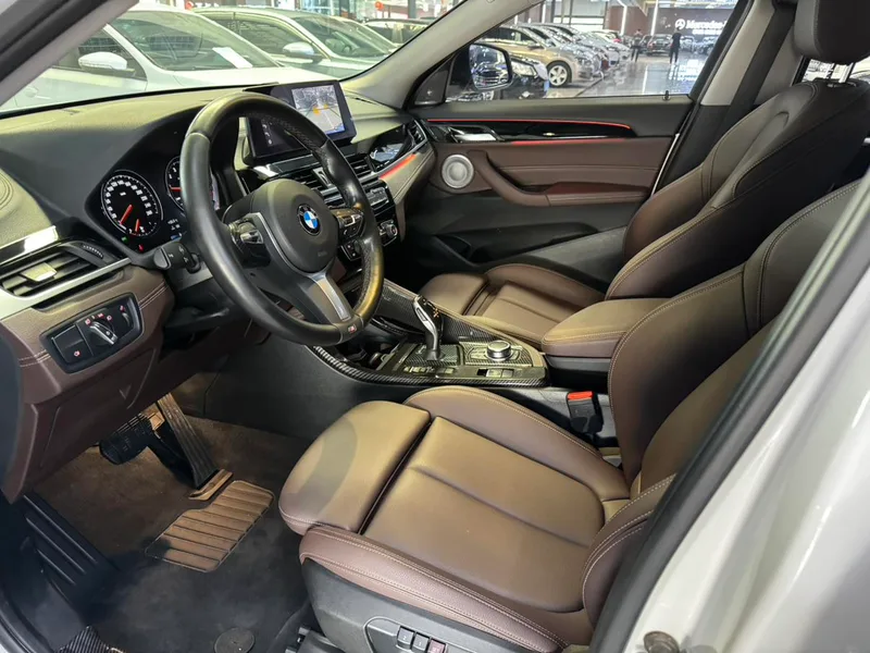 BMW X2 2022 sDrive25i M Off-road suit interior photo 6 BMW X2 2022 sDrive25i M Off-road suit interior photo 6