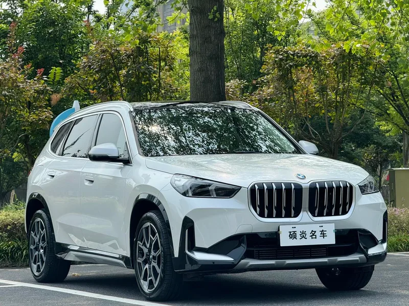 BMW X1 2023 xDrive25Li M Sports suit exterior photo 3 BMW X1 2023 xDrive25Li M Sports suit exterior photo 3