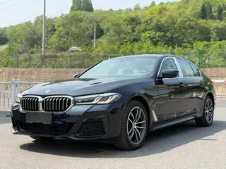 BMW 5 Series 2022 Restyling 525Li M Sports suit exterior photo 1 BMW 5 Series 2022 Restyling 525Li M Sports suit exterior photo 1