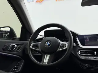 BMW 2 Series 2023 225i Four-door coupe M Sports suit interior photo 10 BMW 2 Series 2023 225i Four-door coupe M Sports suit interior photo 10