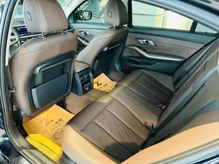 BMW 3 Series 2022 Restyling 325Li M Sports suit interior photo 15 BMW 3 Series 2022 Restyling 325Li M Sports suit interior photo 15