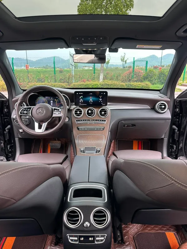 Mercedes-Benz GLC 2022 Restyling GLC 300 L 4MATIC Dynamic Zhenzang Edition interior photo 14 Mercedes-Benz GLC 2022 Restyling GLC 300 L 4MATIC Dynamic Zhenzang Edition interior photo 14