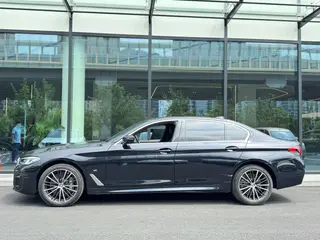 BMW 5 Series 2023 530Li Leading Type M Sports suit exterior photo 4 BMW 5 Series 2023 530Li Leading Type M Sports suit exterior photo 4