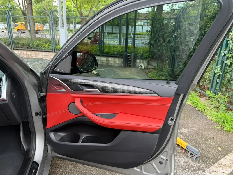 BMW X3 M 2021 X3 M Thunder Edition interior photo 13 BMW X3 M 2021 X3 M Thunder Edition interior photo 13