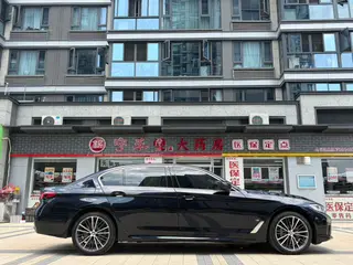 BMW 5 Series 2023 Restyling 530Li Leading Type M Sports suit exterior photo 4 BMW 5 Series 2023 Restyling 530Li Leading Type M Sports suit exterior photo 4