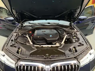 BMW 5 Series 2021 Restyling 525Li M Sports suit interior photo 18 BMW 5 Series 2021 Restyling 525Li M Sports suit interior photo 18