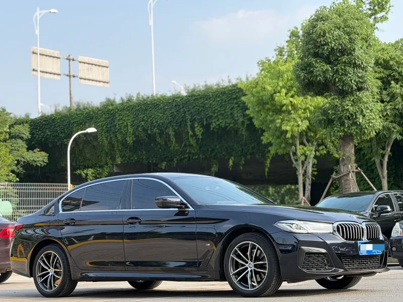BMW 5 Series 2022 Second change 525Li M Sports suit exterior photo 3 BMW 5 Series 2022 Second change 525Li M Sports suit exterior photo 3