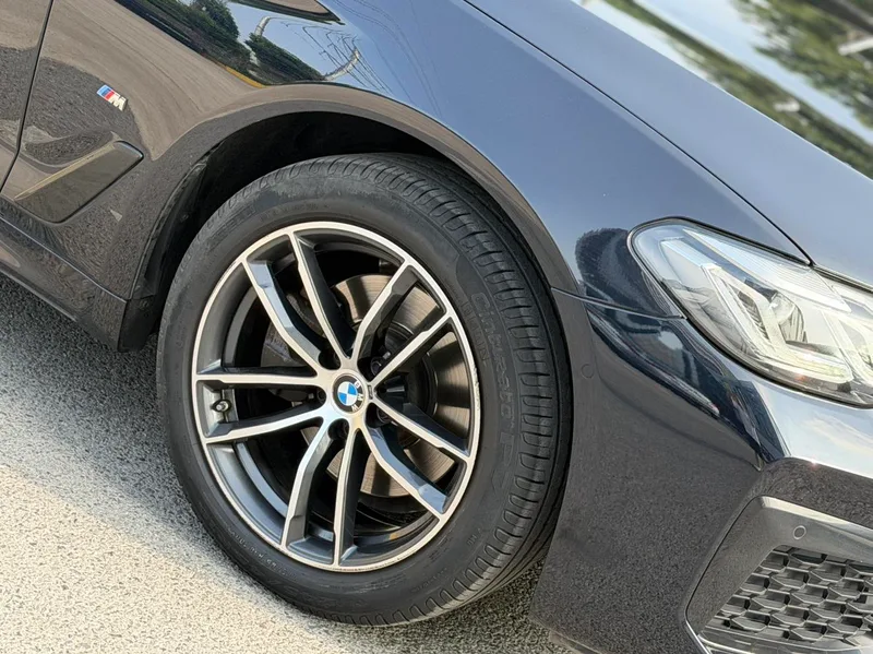 BMW 5 Series 2022 Second change 525Li M Sports suit exterior photo 7 BMW 5 Series 2022 Second change 525Li M Sports suit exterior photo 7