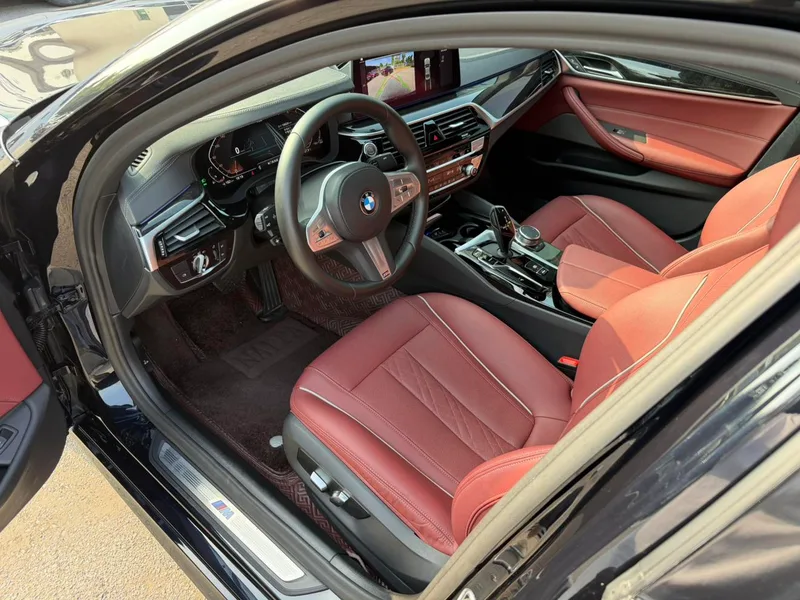 BMW 5 Series 2022 Second change 525Li M Sports suit interior photo 11 BMW 5 Series 2022 Second change 525Li M Sports suit interior photo 11