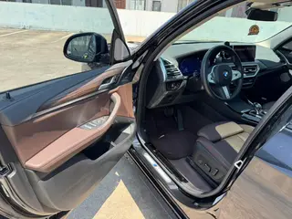 BMW X3 2023 xDrive30i Leading Type M Obsidian Night Suit interior photo 9 BMW X3 2023 xDrive30i Leading Type M Obsidian Night Suit interior photo 9