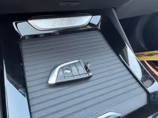 BMW X3 2023 xDrive30i Leading Type M Obsidian Night Suit interior photo 15 BMW X3 2023 xDrive30i Leading Type M Obsidian Night Suit interior photo 15