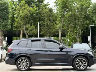 BMW X3 2023 xDrive30i Leading Type M Obsidian Night Suit exterior photo 6 BMW X3 2023 xDrive30i Leading Type M Obsidian Night Suit exterior photo 6