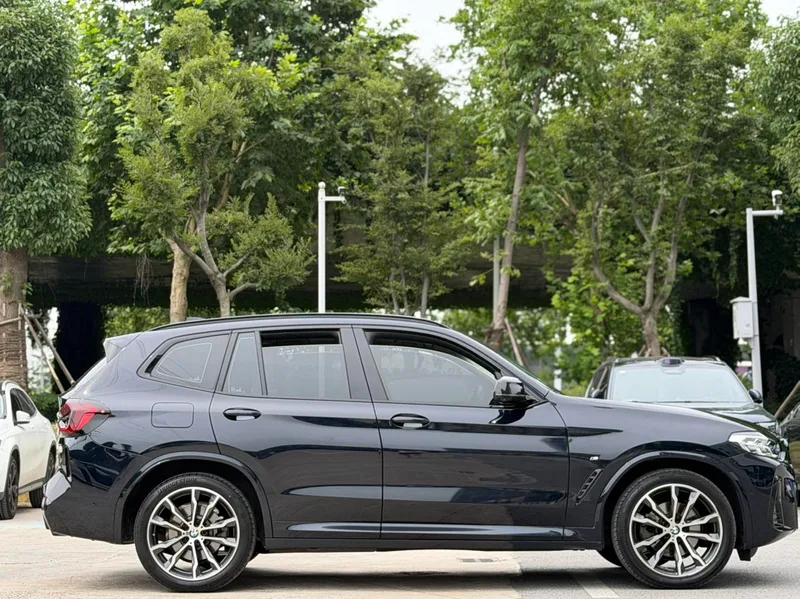 BMW X3 2023 xDrive30i Leading Type M Obsidian Night Suit exterior photo 6 BMW X3 2023 xDrive30i Leading Type M Obsidian Night Suit exterior photo 6