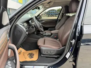 BMW X3 2023 xDrive30i Leading Type M Obsidian Night Suit interior photo 12 BMW X3 2023 xDrive30i Leading Type M Obsidian Night Suit interior photo 12