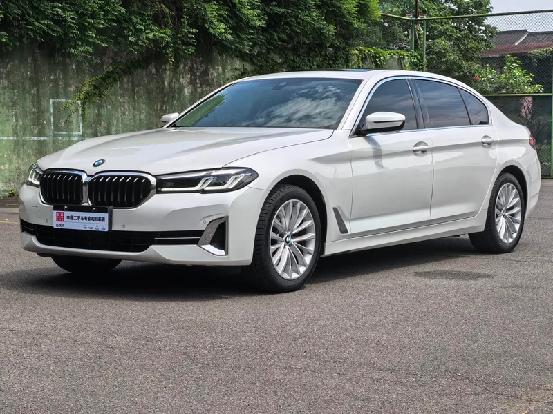 BMW 5 Series 2022 Second change 525Li Luxury Set exterior photo 1 BMW 5 Series 2022 Second change 525Li Luxury Set exterior photo 1