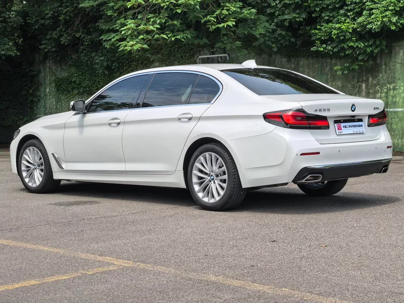 BMW 5 Series 2022 Second change 525Li Luxury Set exterior photo 4 BMW 5 Series 2022 Second change 525Li Luxury Set exterior photo 4