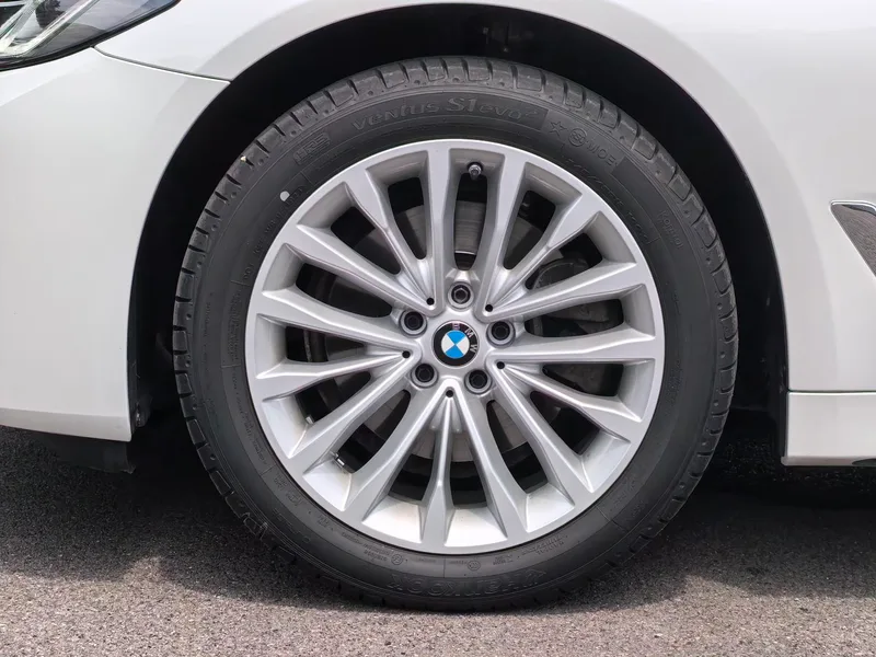 BMW 5 Series 2022 Second change 525Li Luxury Set interior photo 20 BMW 5 Series 2022 Second change 525Li Luxury Set interior photo 20
