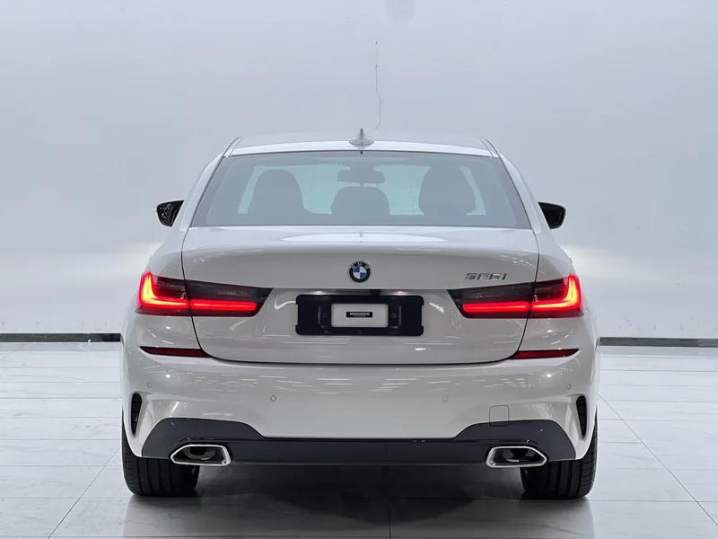 BMW 3 Series 2021 325i M Sports suit exterior photo 4 BMW 3 Series 2021 325i M Sports suit exterior photo 4