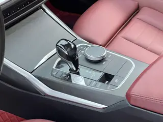 BMW 3 Series 2021 325i M Sports suit interior photo 12 BMW 3 Series 2021 325i M Sports suit interior photo 12
