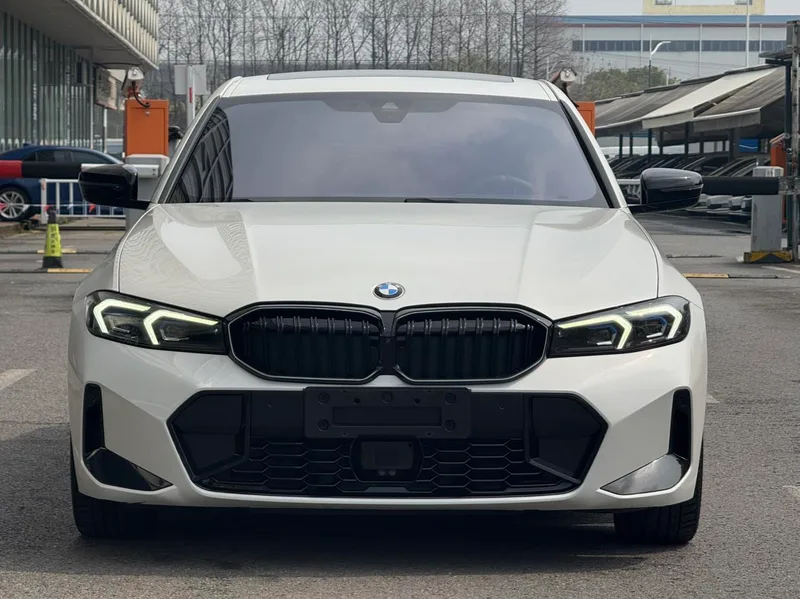 BMW 3 Series 2023 330i M Sports Night Suit exterior photo 2 BMW 3 Series 2023 330i M Sports Night Suit exterior photo 2