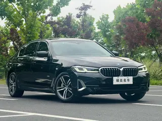 BMW 5 Series 2022 530Li Leading Type Luxury Set exterior photo 3 BMW 5 Series 2022 530Li Leading Type Luxury Set exterior photo 3