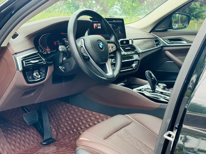 BMW 5 Series 2022 530Li Leading Type Luxury Set exterior photo 5 BMW 5 Series 2022 530Li Leading Type Luxury Set exterior photo 5