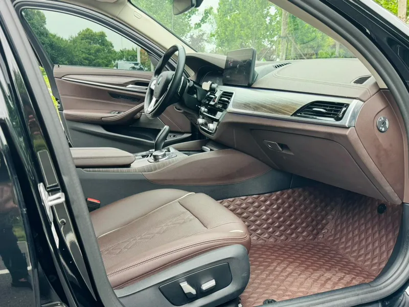 BMW 5 Series 2022 530Li Leading Type Luxury Set interior photo 8 BMW 5 Series 2022 530Li Leading Type Luxury Set interior photo 8