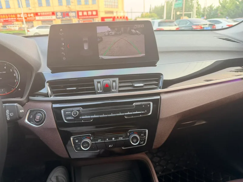 BMW X1 2022 sDrive25Li Leading Type interior photo 8 BMW X1 2022 sDrive25Li Leading Type interior photo 8