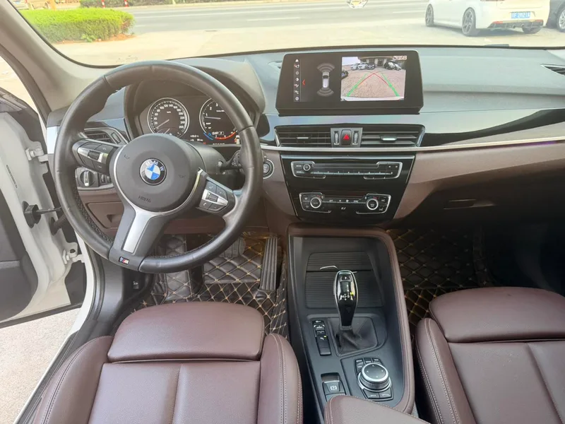 BMW X1 2022 sDrive25Li Leading Type interior photo 11 BMW X1 2022 sDrive25Li Leading Type interior photo 11
