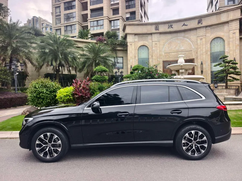 Mercedes-Benz GLC 2024 GLC 260 L 4MATIC Dynamic 5 seat exterior photo 4 Mercedes-Benz GLC 2024 GLC 260 L 4MATIC Dynamic 5 seat exterior photo 4