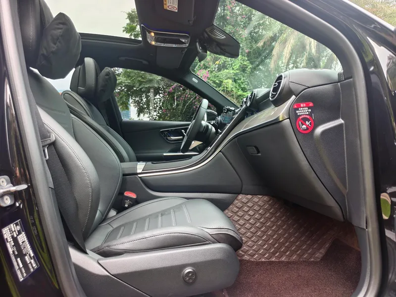 Mercedes-Benz GLC 2024 GLC 260 L 4MATIC Dynamic 5 seat interior photo 11 Mercedes-Benz GLC 2024 GLC 260 L 4MATIC Dynamic 5 seat interior photo 11