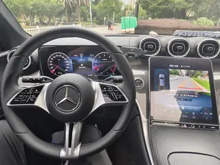 Mercedes-Benz GLC 2024 GLC 260 L 4MATIC Dynamic 5 seat interior photo 14 Mercedes-Benz GLC 2024 GLC 260 L 4MATIC Dynamic 5 seat interior photo 14