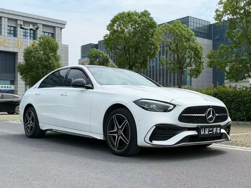 Mercedes-Benz C-Class 2023 Second change C 260 L Hao Night Sports Edition exterior photo 3 Mercedes-Benz C-Class 2023 Second change C 260 L Hao Night Sports Edition exterior photo 3