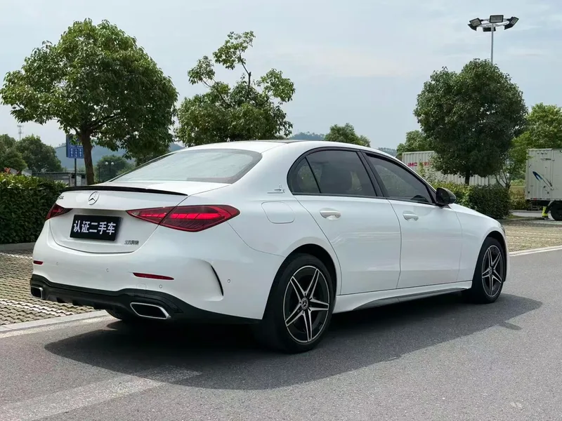 Mercedes-Benz C-Class 2023 Second change C 260 L Hao Night Sports Edition exterior photo 4 Mercedes-Benz C-Class 2023 Second change C 260 L Hao Night Sports Edition exterior photo 4