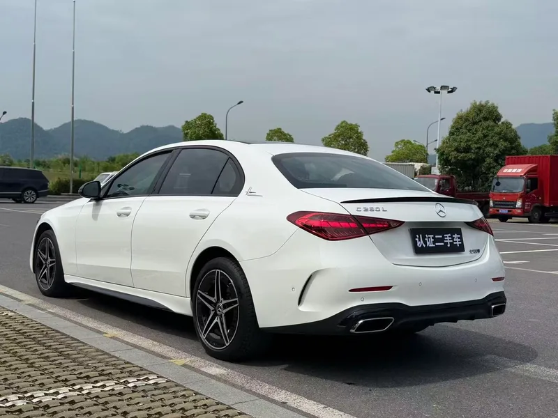 Mercedes-Benz C-Class 2023 Second change C 260 L Hao Night Sports Edition exterior photo 6 Mercedes-Benz C-Class 2023 Second change C 260 L Hao Night Sports Edition exterior photo 6